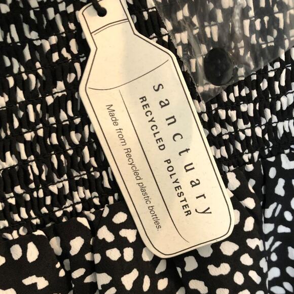 Sanctuary Small Black Lily Flutter Sleeve Smocked 100% Recycled Polyester Top - Picture 2 of 7